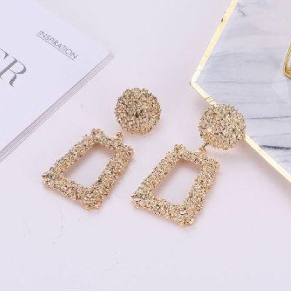 New Gold Vintage Earrings /a - Picture 5 of 5